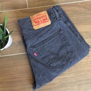 EUC Levi’s 501 white oak cone denim